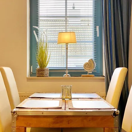 Lakeview Am Neuensiener * Seedorf (Rugen)